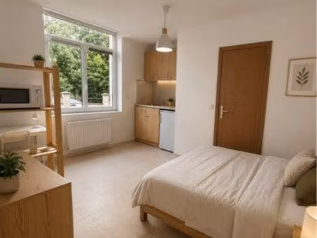 studio lumineux 16m2