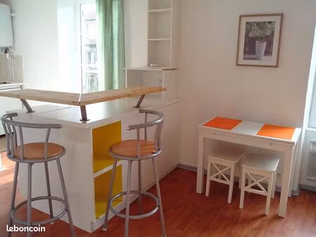 joli t2 meublé centre ville tout confort