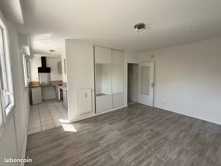 studio de 30 m² avec garage – idéal étudiant ou jeune actif