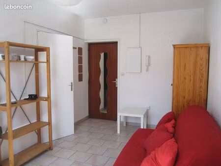 studio meuble bon état 20 m2
