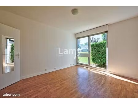studio 1 pièce 24 m²