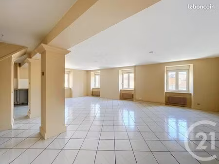 triplex 5 pièces 106 m²