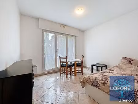 studio 1 pièce 24 m²