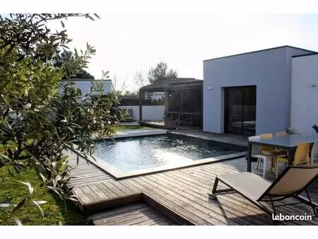 villa 6 pièces 145 m²