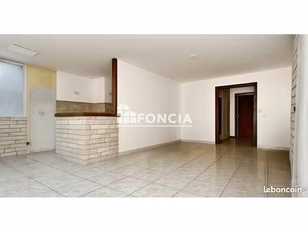 noisy-champs à pied – 2 pièces de 49 73 m² avec balcon  box et ascenseur dans résidence re