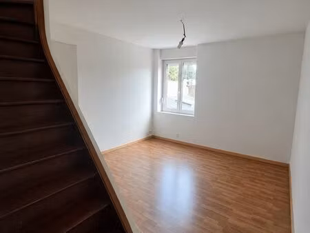t2bis meublé proche fac - quartier annapes