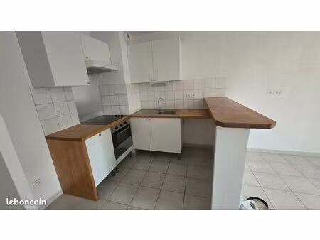 appartement 2 pièce 45m2 avec terrasse 17 m2