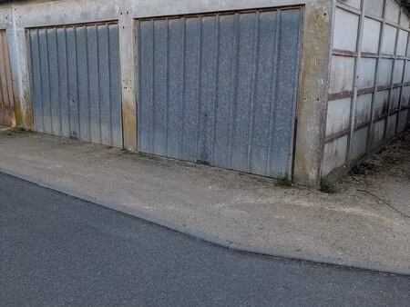 a louer garage st yzan de soudiac