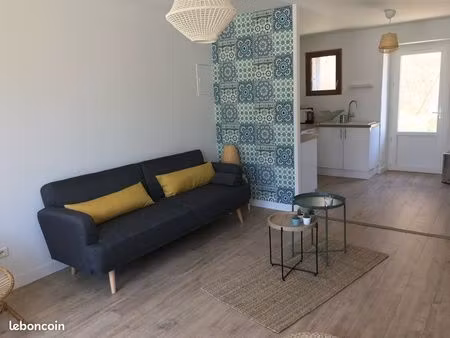 maison de ville t2 - meublé avec goût