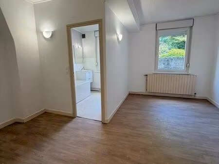 maison 3 pièces – 77 m² + extérieur – centre-ville