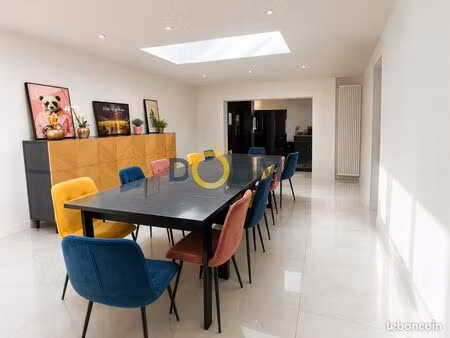 maison de ville 7 pièces 231 m²