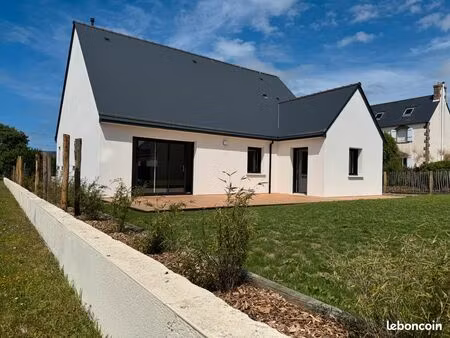 maison neuve 100 m² à louer à trélévern