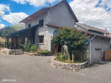 maison de village