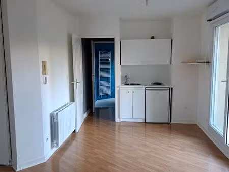 t2 residence securisé balcon 36 m2 gare