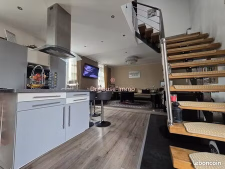 immeuble 15 pièces 480 m²
