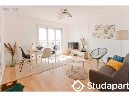 chambre 1 pièce 16 m²