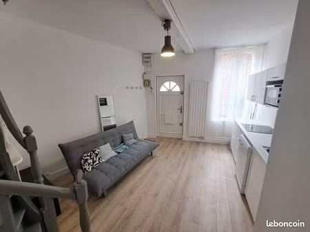 a louer - valenciennes centre – ruelle calme - maison f3 meublée de 51 m² en parfait état 