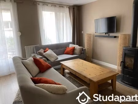 chambre 1 pièce 12 m²