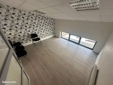 bureau-local de 16m² à pau