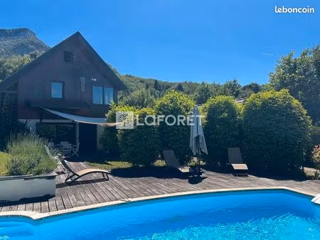 chalet 5 pièces 104 m²