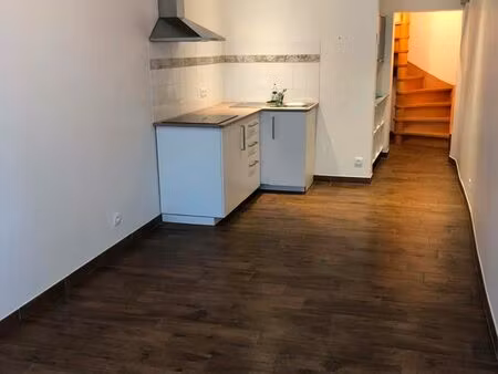 ? maison de ville en hyper-centre – magny-en-vexin (68 m²)