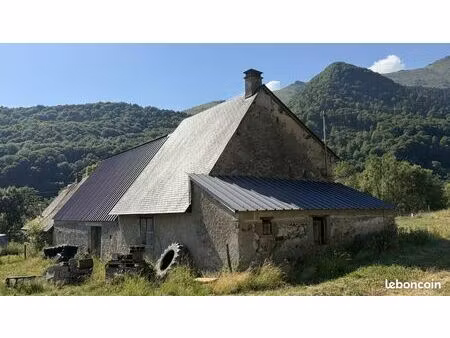 grange 2 pièces 200 m²