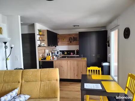 appartement - 2 pièces - 44 m² - terrasse