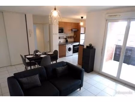 t3 meublé 54 m² – résidence sécurisée + balcon + 2 parkings – maubeuge