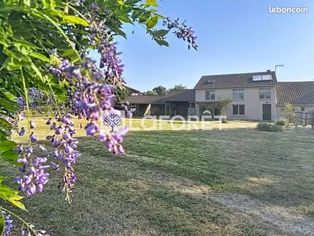 maison 5 pièces 169 m²