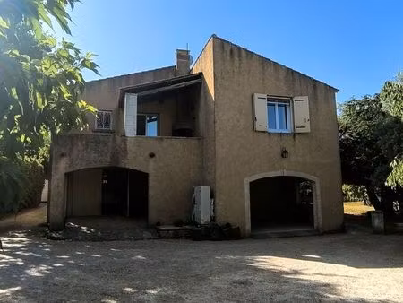 belle bâtisse provençale