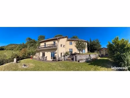 grande maison de 7 chambres  vue sur les bauges et belledonne