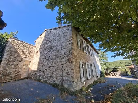 maison 9 pièces 210 m²