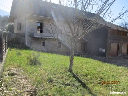 bel appartement indépendant hameau