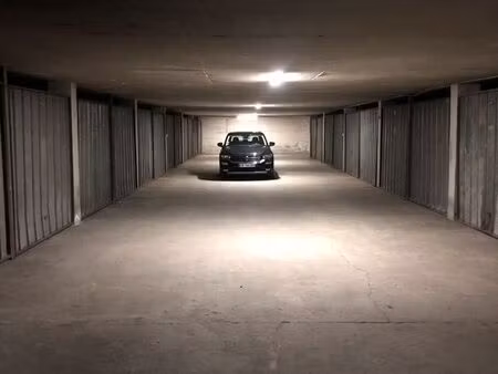 garage/box