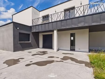 propriété 5 pièces 166 m²