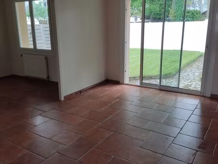 maison 3 pièces (83 m2)