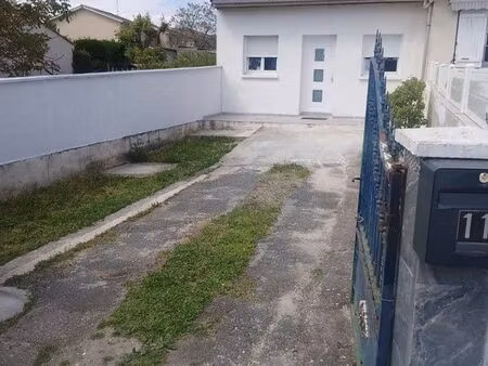 maison à louer au pouyalet