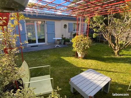 t2 vannes quartier madeleine (bail étudiant 10 mois exclusivement) maison plein pied jardi