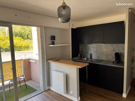 charmant studio meublé – 22 m² – avec balcon – chambéry (73000)