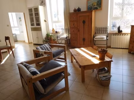 à vendre à apt – lot de 2 appartements indépendants  100 m² carrez / 115 m² au sol  terras