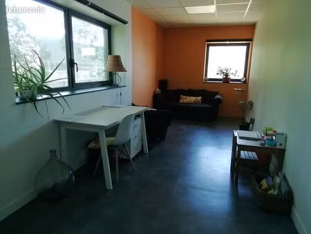 location bureau cabinet