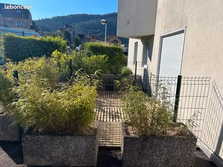 studio de 24 m² avec terrasse - proche du centre ville (500m de la vielle ville)
