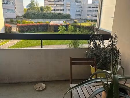 proche lille centre / la madeleine - grand t3 de 69m2 avec balcon  ascenseur et parking