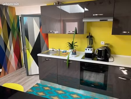 loft refait à neuf  entièrement meublé de 140m2 avec terrasse