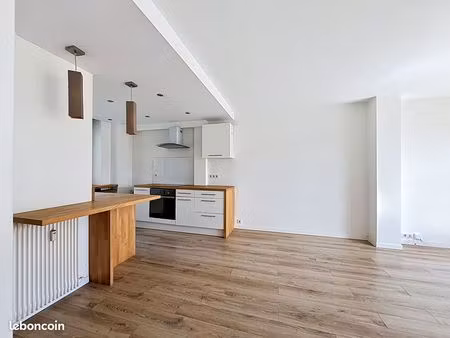 appartement 3 pièces 64 m²