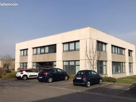 bureaux 131 m²