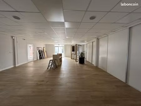 local bureaux 385 m²