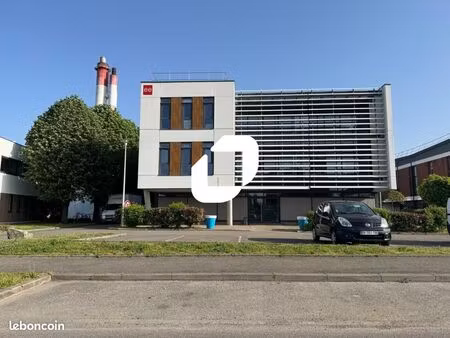 bureau 117 m²