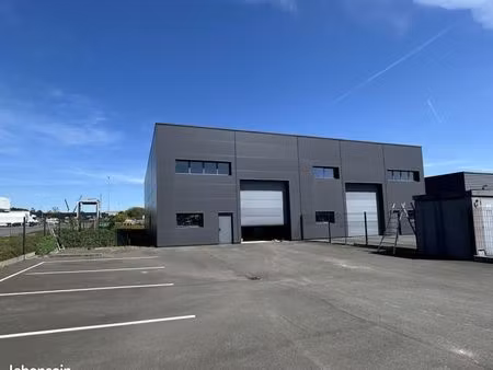 local bureaux 300 m²