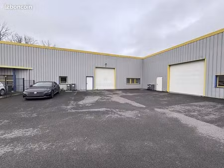 local industriel 369 m²